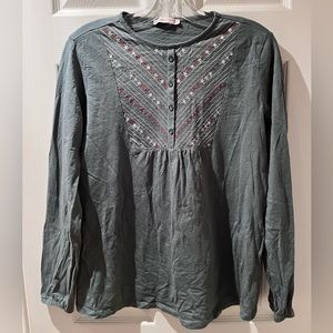 Ladies, large blouse green with details